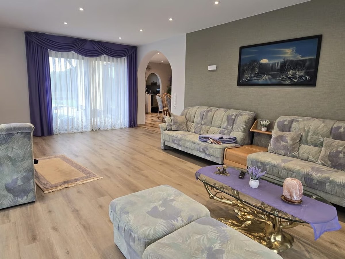 Wonen – Drie banken, veel licht