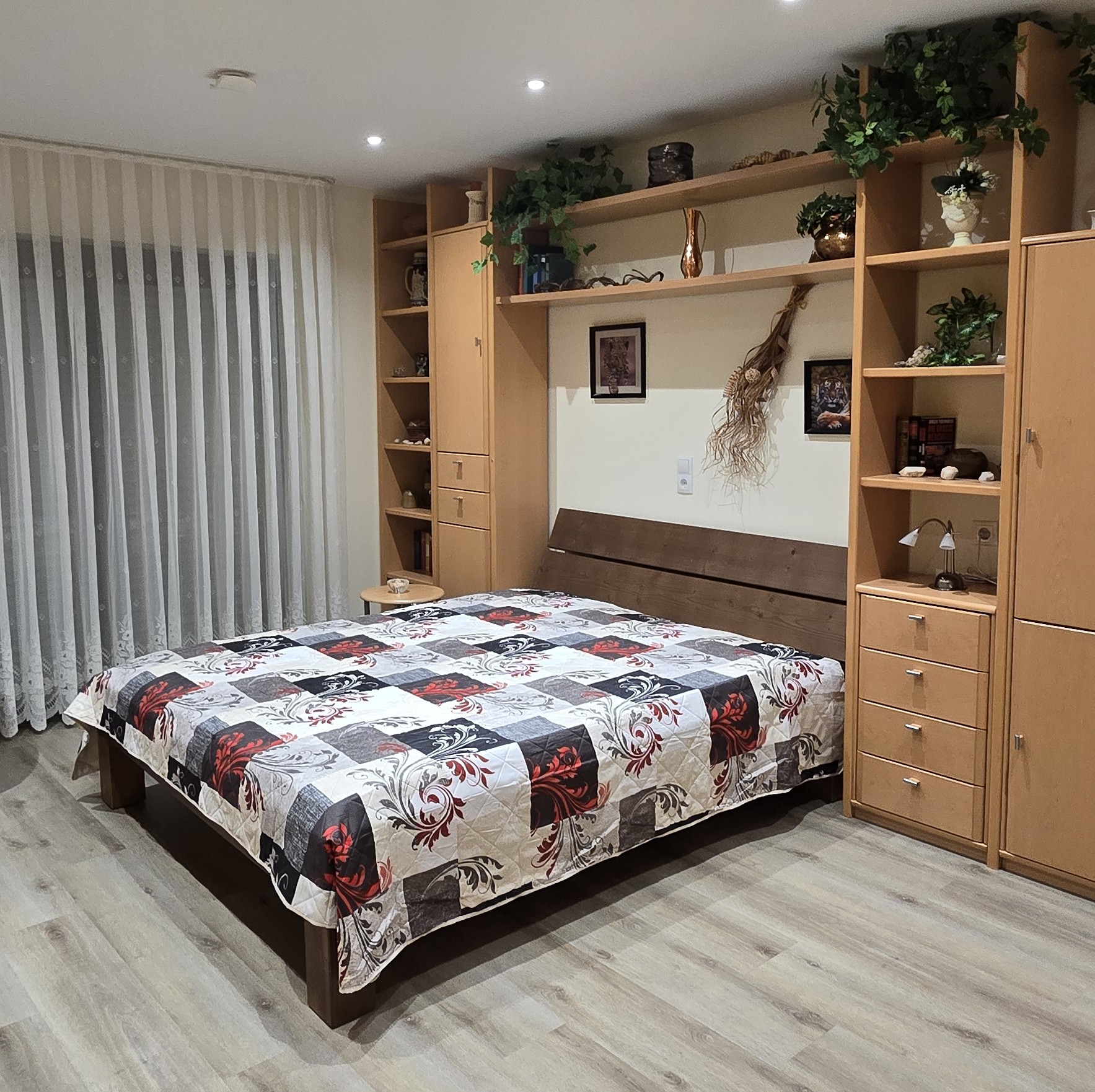 Slaapkamer II – Tweepersoonsbed · eigen terrastoegang